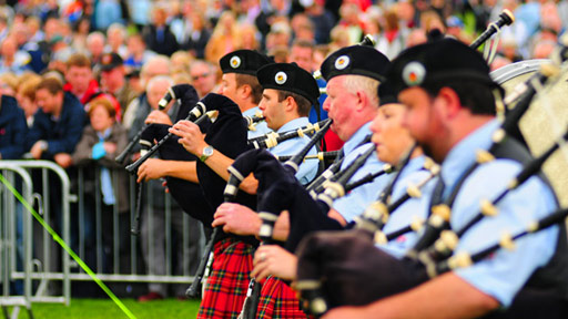 Pipers on Glasgow Green
