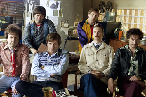 Eric Idle (Steve Punt), Terry Gilliam (Phil Nichol), Michael Palin (Charles Edwards) , Graham Chapman (Tom Fisher) , John Cleese (Darren Boyd) , Terry Jones (Rufus Jones)