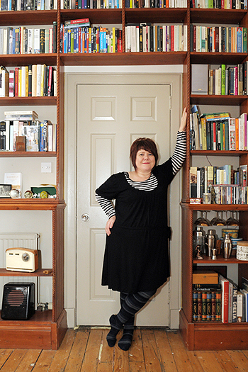 Louise Welsh photographed by Steve Lindridge of <br />
idealimages.co.uk