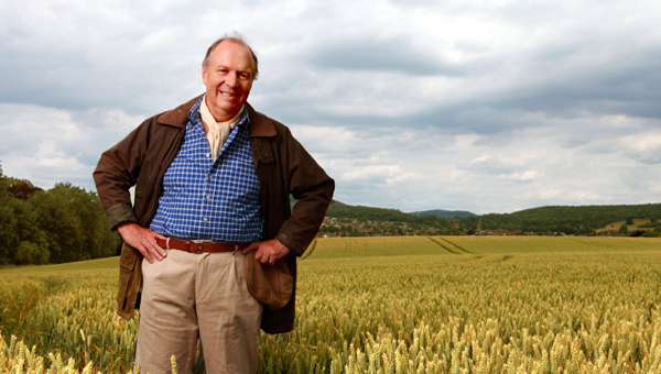 Charles Collingwood (Brian Aldridge)