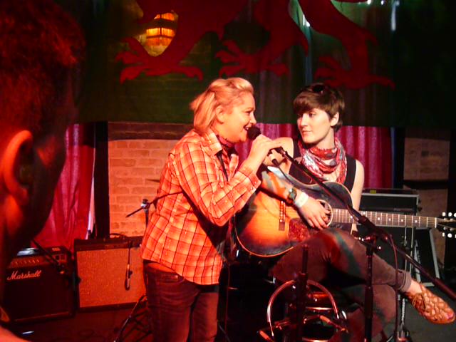 Beth and Cate Le Bon - Welsh Party