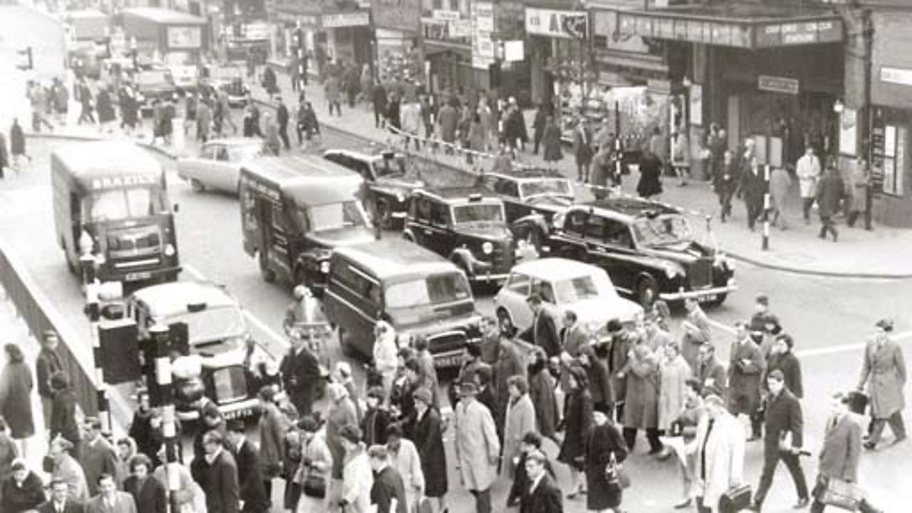Easter traffic, 1961