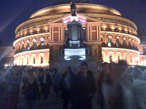 albert_hall_night2807_300.jpg