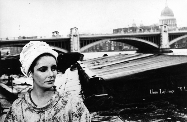 Elizabeth Taylor in front of the River Thames in 1963.