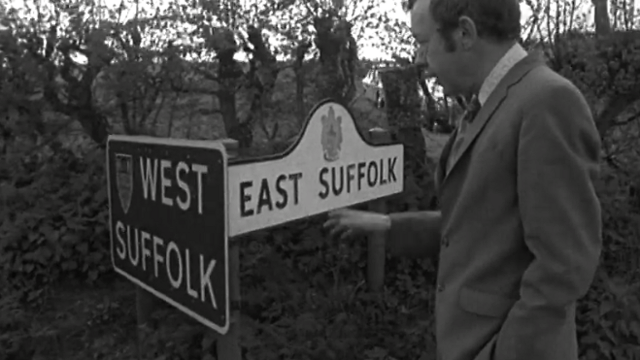 Town borders - east or west? - 1971