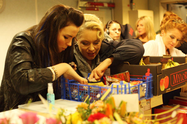 Emer Kenny (Zsa Zsa) and Rita Simons (Roxy)