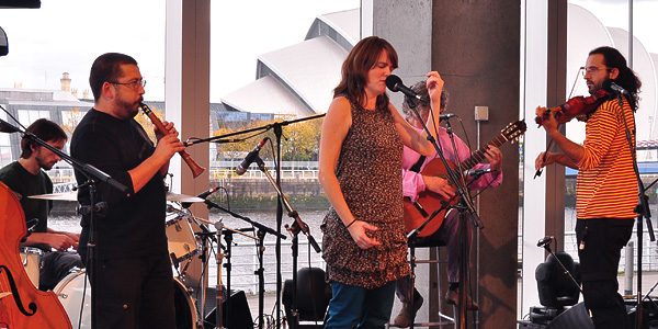 Sol i Serena rehearsing