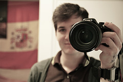 Filmmaker using a HDSLR camera - Photo by spikeymorris on flickr