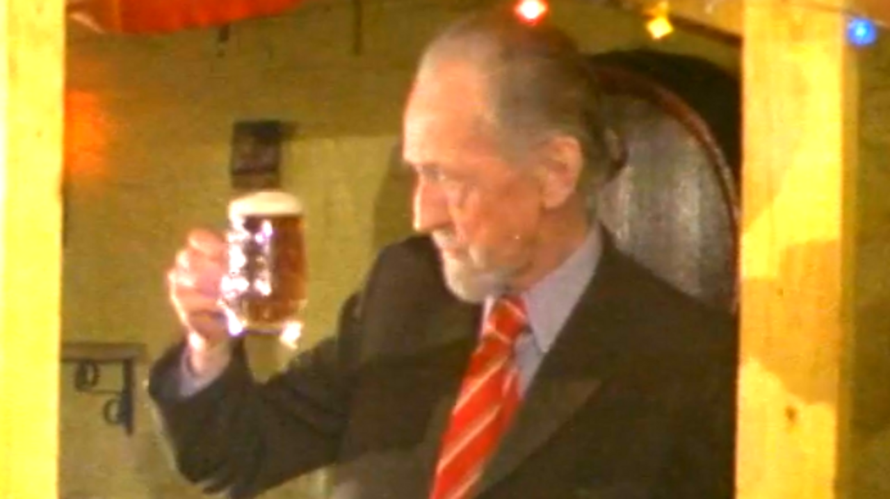 Fyfe Robertson's 'Perfect Pint', 1973