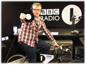 Huw's carbon neutral record-playing bicycle