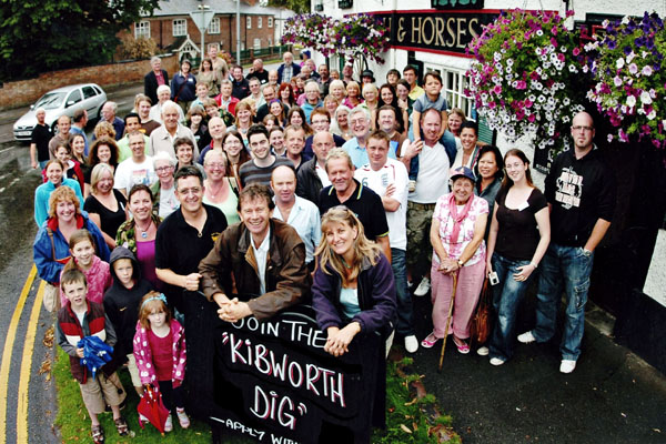 Michael Wood with the Kibworth group dig